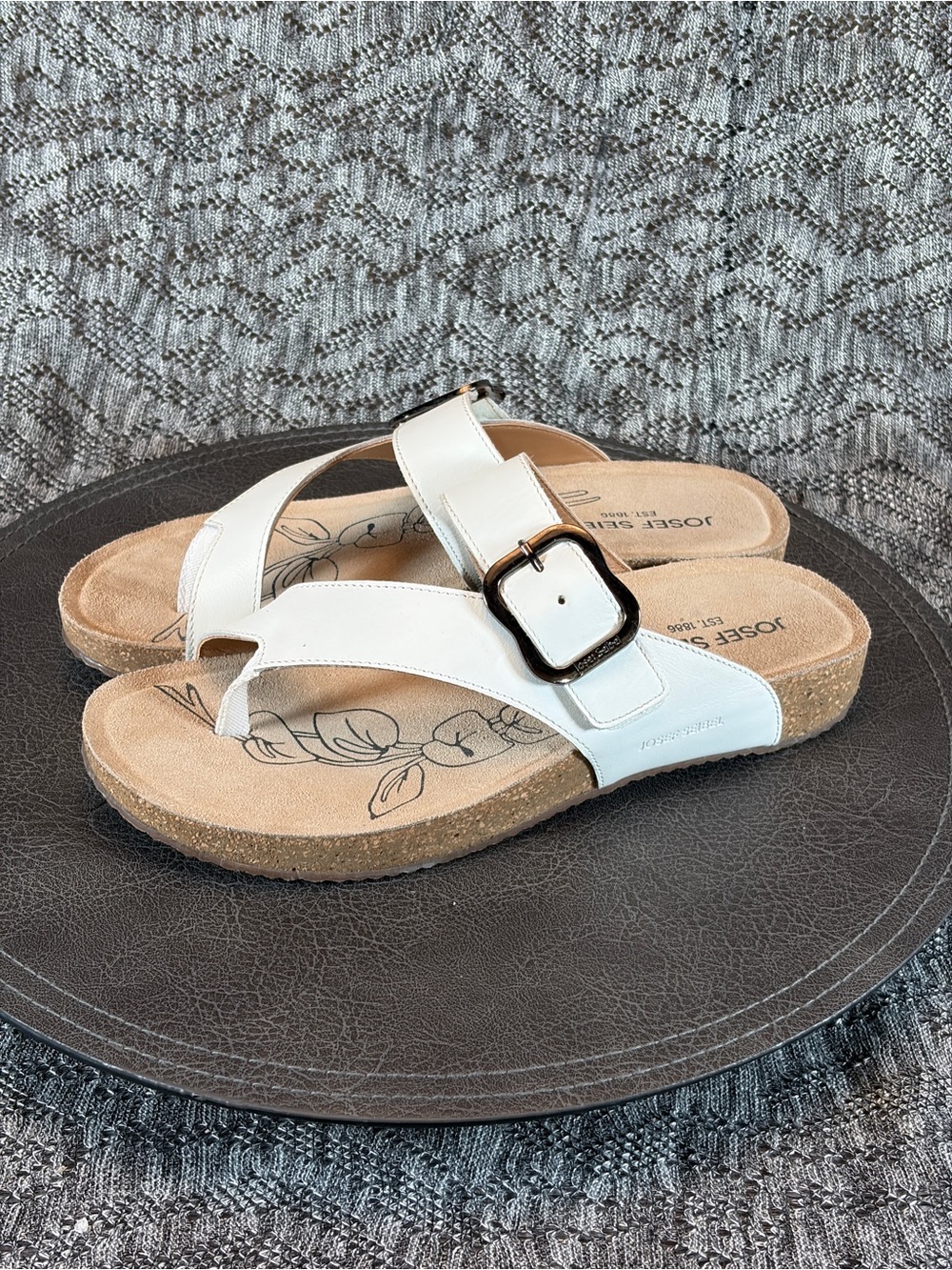 Josef Seibel Tonga sandal toe ring Women's 40